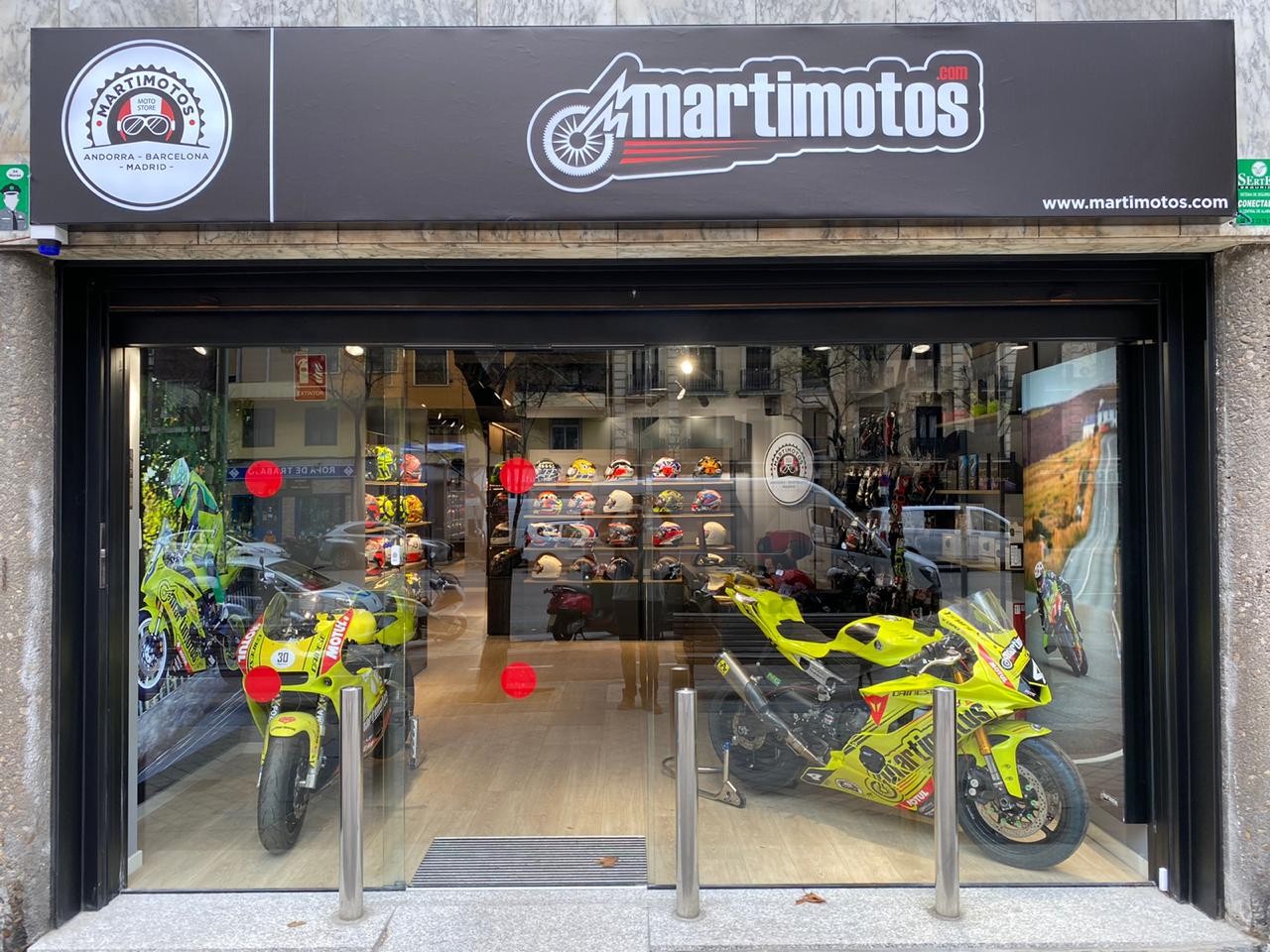 Transporte Adversario Salida Tienda de ropa de moto, cascos y accesorios moto - Martimotos